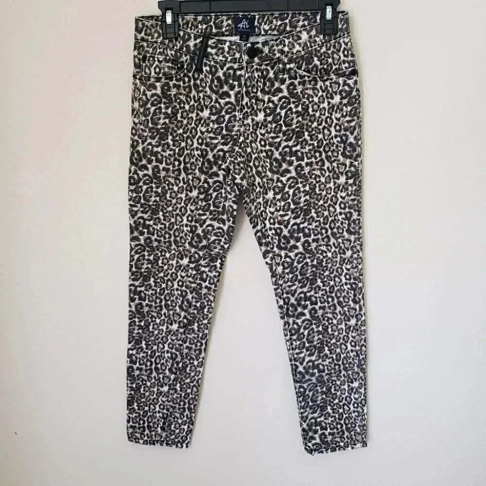 🌻 Authentic Icon Leopard Jeans